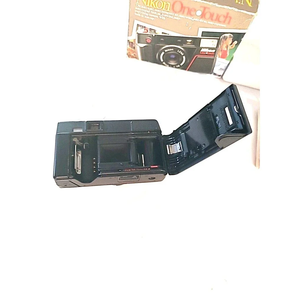Nikon One Touch 35mm 1:2.8 Point & Shoot Passed Japan Camera Not Working Parts
